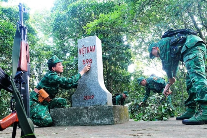 Ngã xuống, khi không mang súng: Biên giới sáng mãi những anh hùng